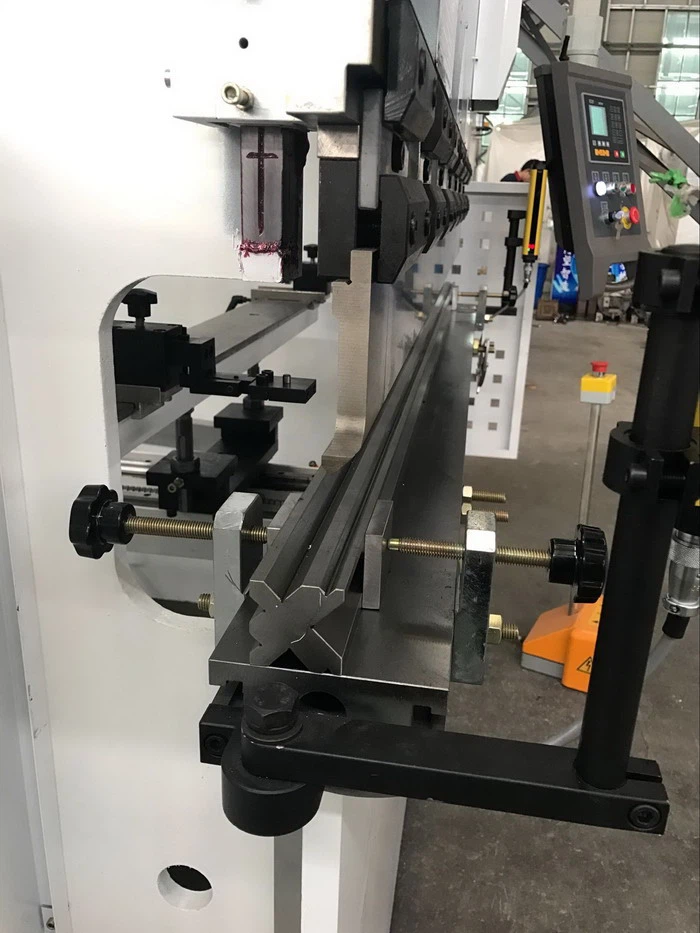 Mini pressbrake tooling